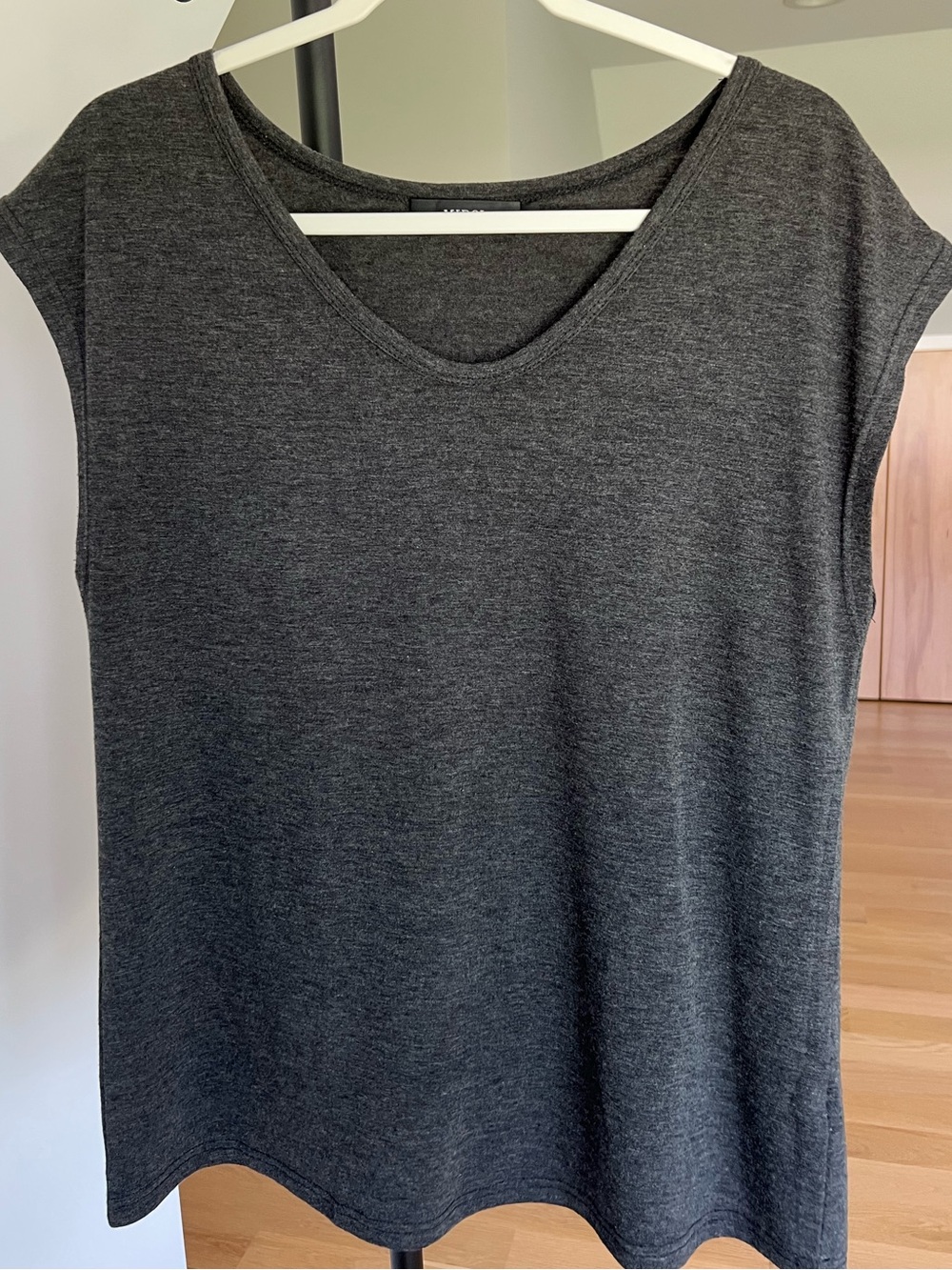Mirol Charcoal Gray V-Neck Cap Sleeve Top, Size Large